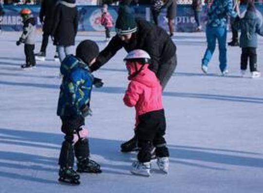 Na gedoe rondom vergunning moet Winterfestijn-ijsbaan het zonder horeca doen