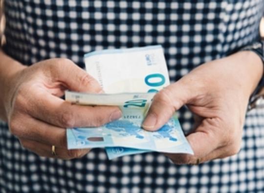 KHN pleit voor betaalbaar houden van gebruik contant geld